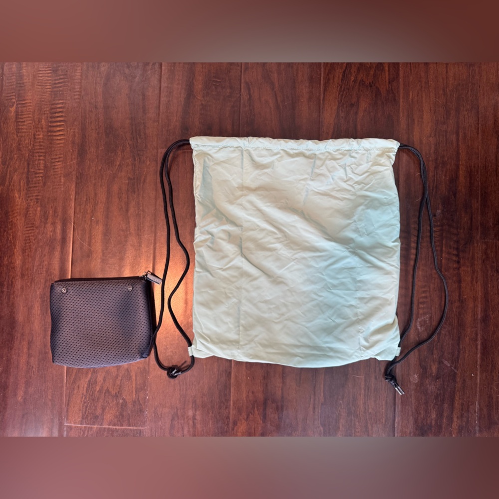Caraa Drawstring Bag - Picture 2 of 2